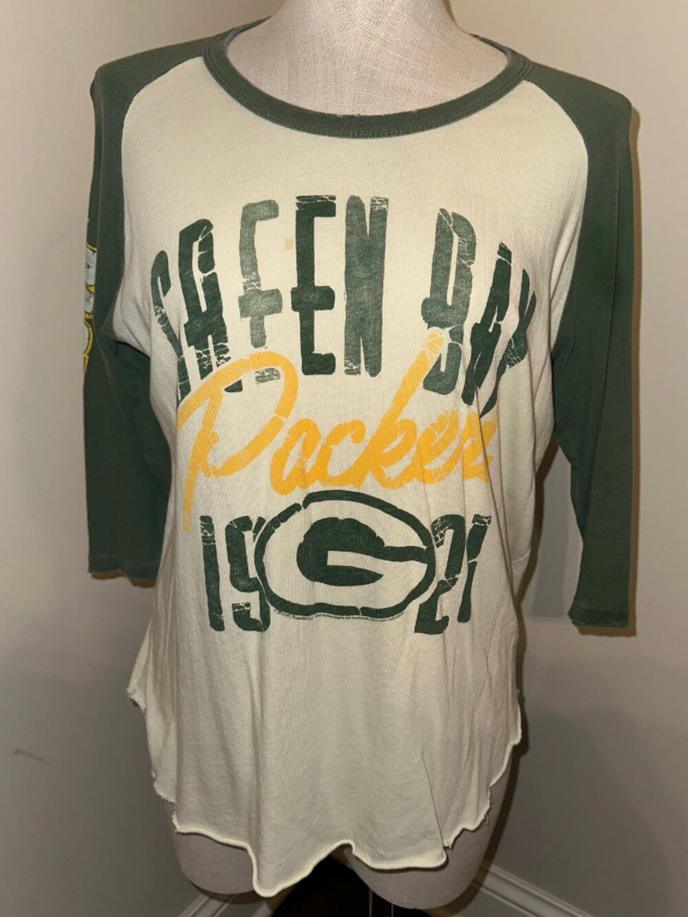 Green Bay Packers NFL Junk Food Raglan Baseball Tee Women's T-Shirt Large